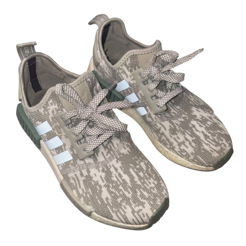 Adidas x Foot Locker NMD R1 sesame sneakers men’s size 6 athletic shoes green - Picture 2 of 7